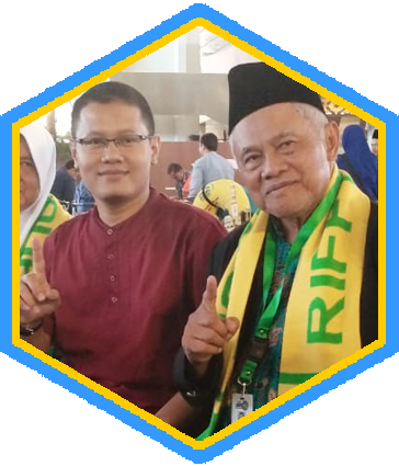 Almarhum Lurah Sumarno Grabag Kutoarjo Purworejo dan Kang Dian Hendriyana Tour Leader Umroh Haji Sertifikasi BNSP