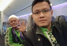 Kang Dian Hendriyana Tour Leader Umroh Umrah Haji Saudi Arabian Airlines SV825 Soetta Jakarta Amaa Medina